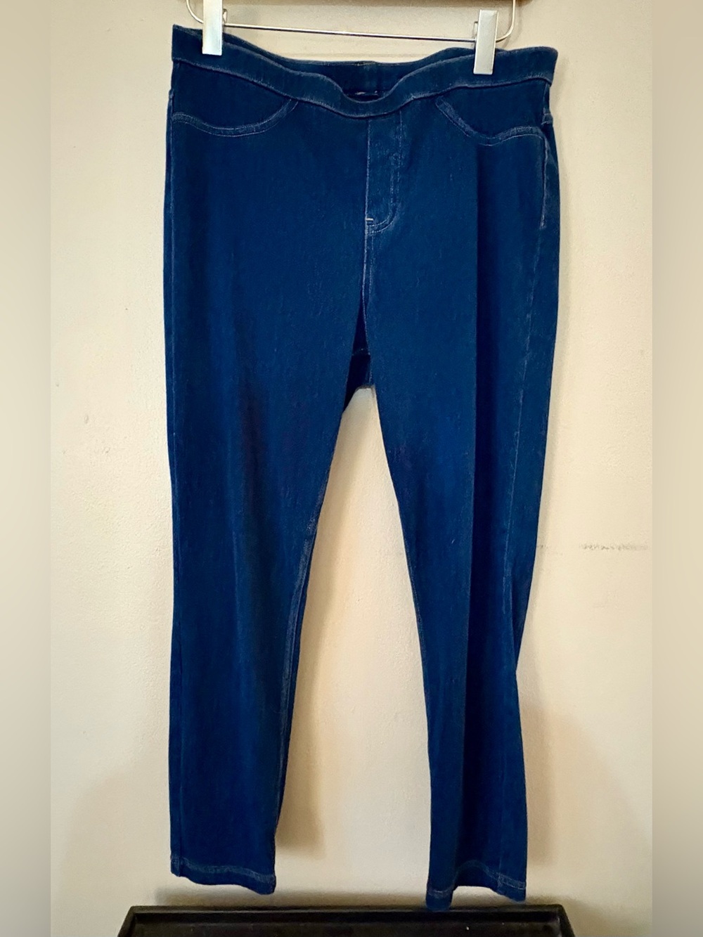 HUE Dark Blue Denim Women's Jeggings Size Medium